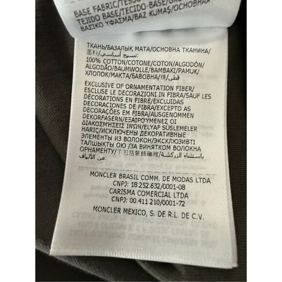 MONCLER Men’s Gray Duck Logo Graphic Print T-Shirt - Picture 13 of 13